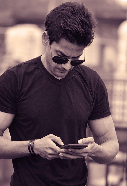 Un tee-shirt de la marque ktm : style sport et confort max